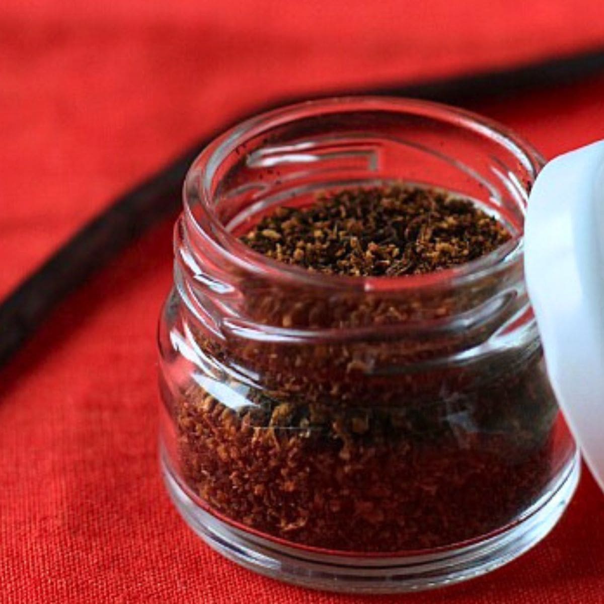 How to Make Vanilla Powder (Vanilla Bean Powder Recipe)
