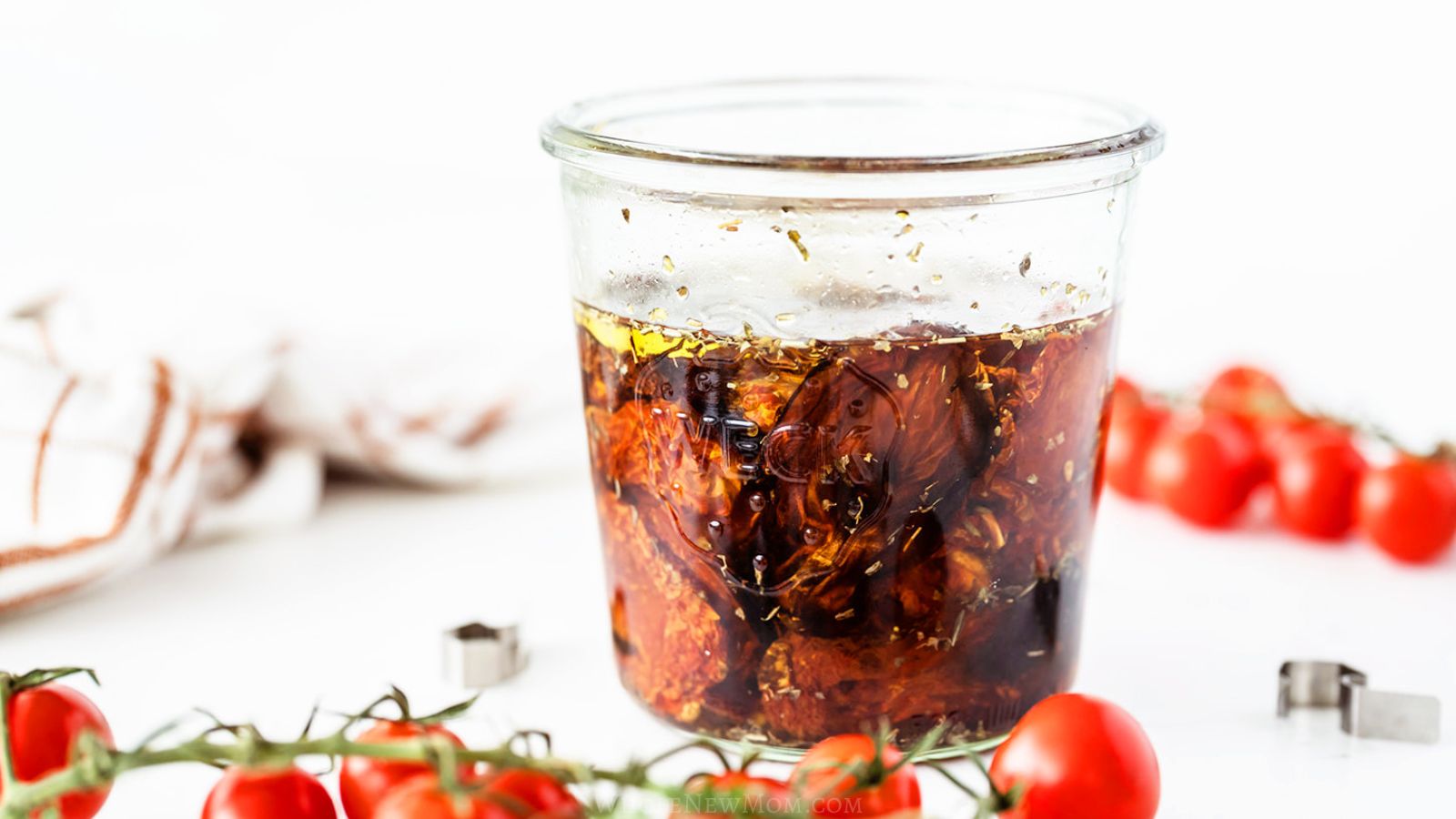 homemade sun dried tomatoes in weck jelly jar.