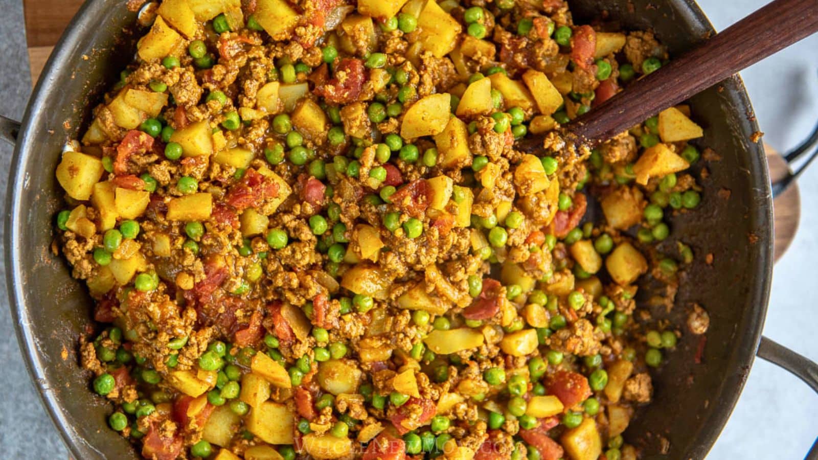 pakistani keema / ground beef curry in pan.